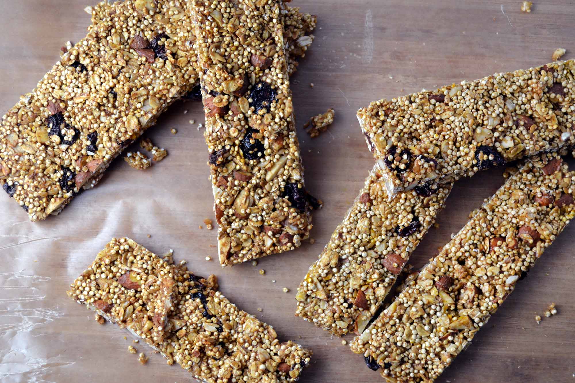 Quinoa Breakfast Bars With Bee Pollen